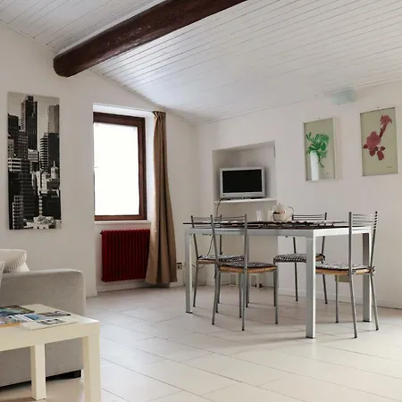 Serioli Apartment Marone